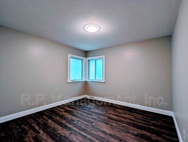 Foto del edificio - 2502 Talmage Ave SE