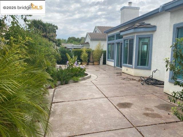 Foto del edificio - 1575 Summerland Way