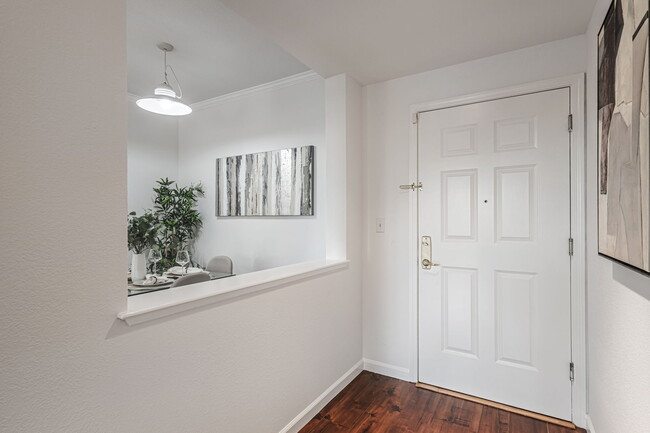 Foto del edificio - 38700 Tyson Ln