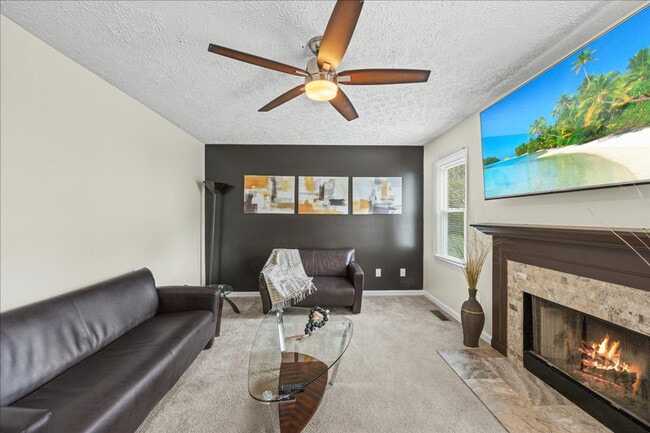 Foto del edificio - 6 Wavecrest Ct