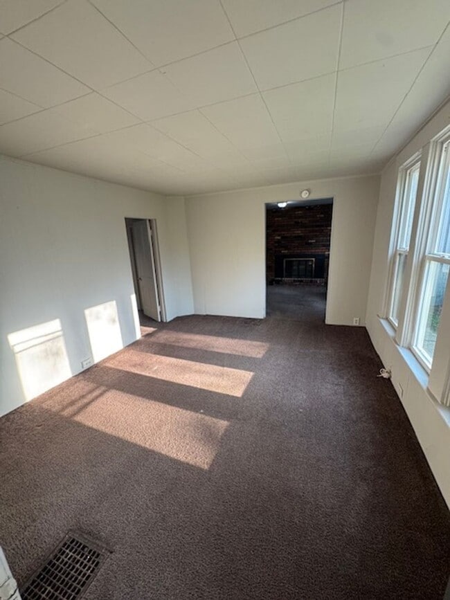 Foto del edificio - 1342 Guthrie St