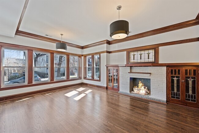 Foto del edificio - 2434 N Avers Ave