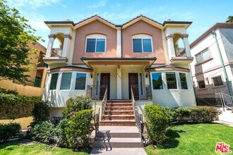 Building Photo - 4125 W Hood Ave
