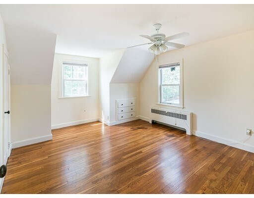 Building Photo - 307 Mill St