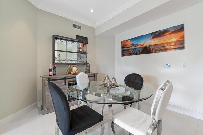 Foto del edificio - 11730 St Andrews Place