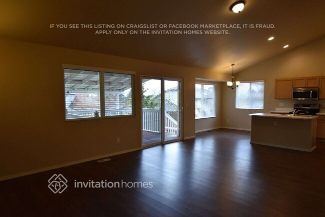 Building Photo - 6812 76th Dr NE