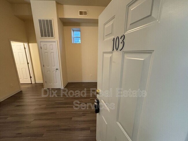 Foto del edificio - 4200 Colerain Ave