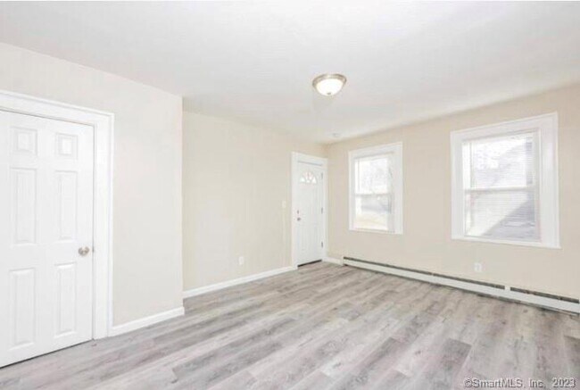 Foto del edificio - 2818 Whitney Ave