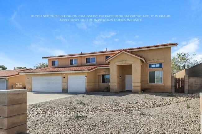 Foto del edificio - 2642 N Maple Ave