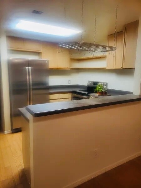 Cocina - 4115 Poplar St