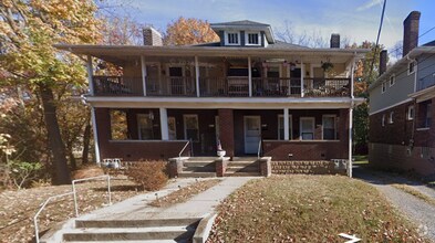 Building Photo - 4074-4074 Brandon Rd