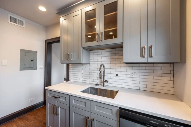 Foto del edificio - 2624 W Devon Ave