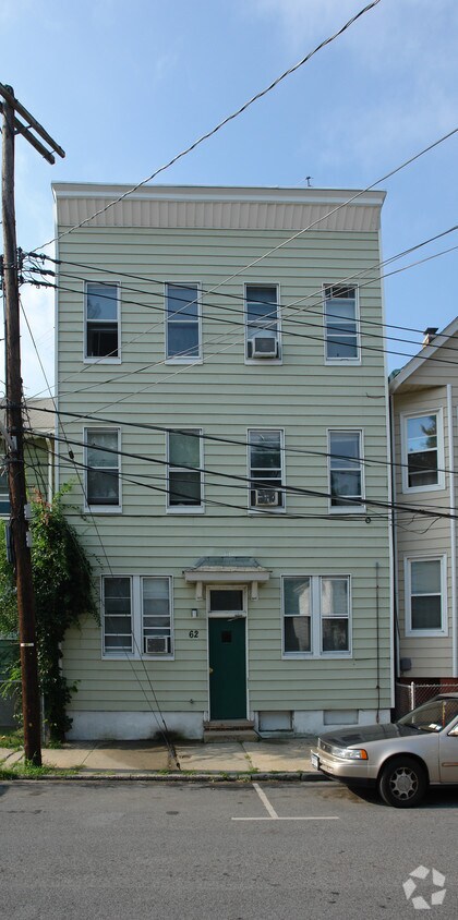 Primary Photo - 62 Howard St