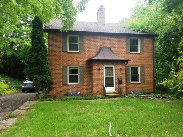 Foto principal - 1222 Broadway St