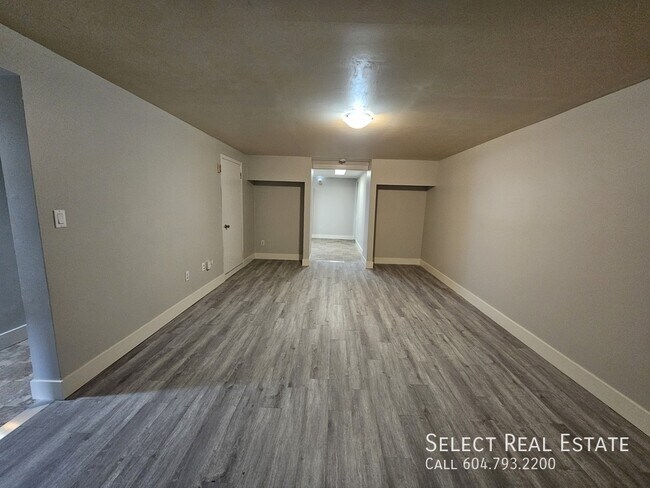 Photo du bâtiment - 9843 Harrison St