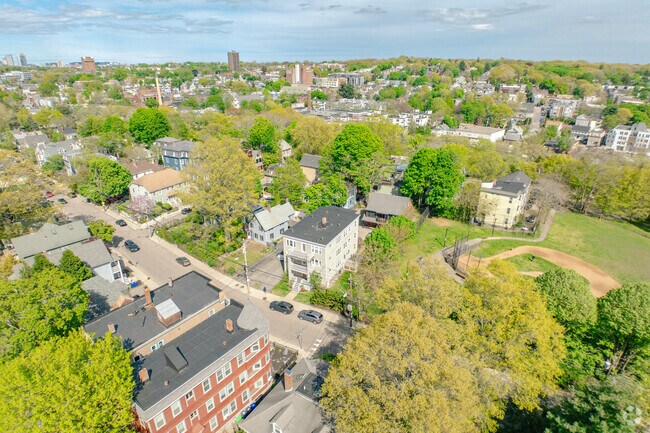 Neighborhood Context - 217-21 Lamartine St