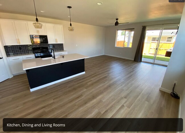 Building Photo - 2962 N Pioneer Canyon Dr