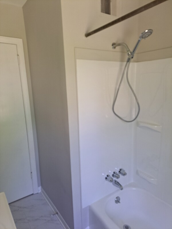 Foto del edificio - 323 Oakwood Cir