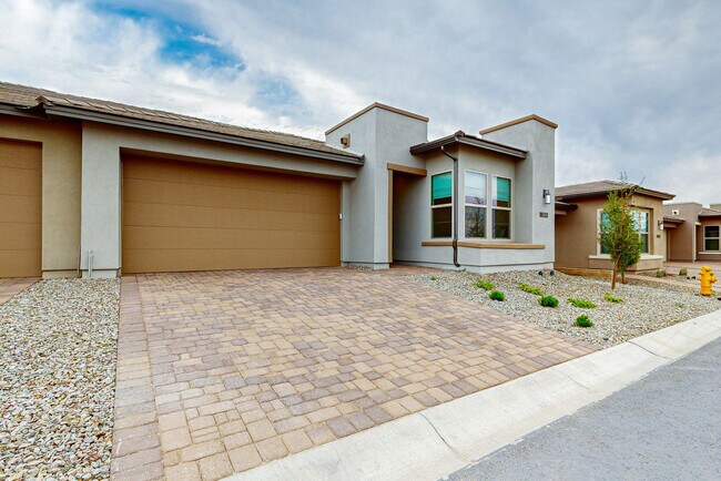 Foto del edificio - 18328 E Spring Valley Ct