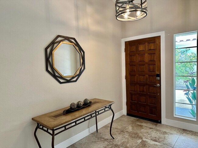 Building Photo - 43755 Cll Las Brisas W