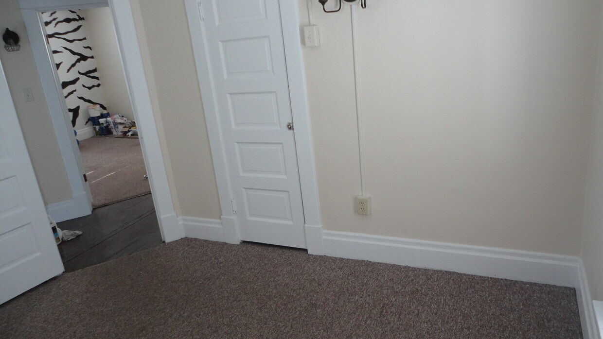 bedroom - 351 Demain Ave