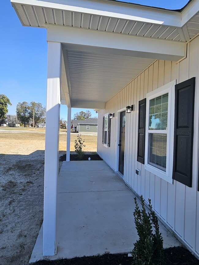 Building Photo - 1045 Oberry Rd