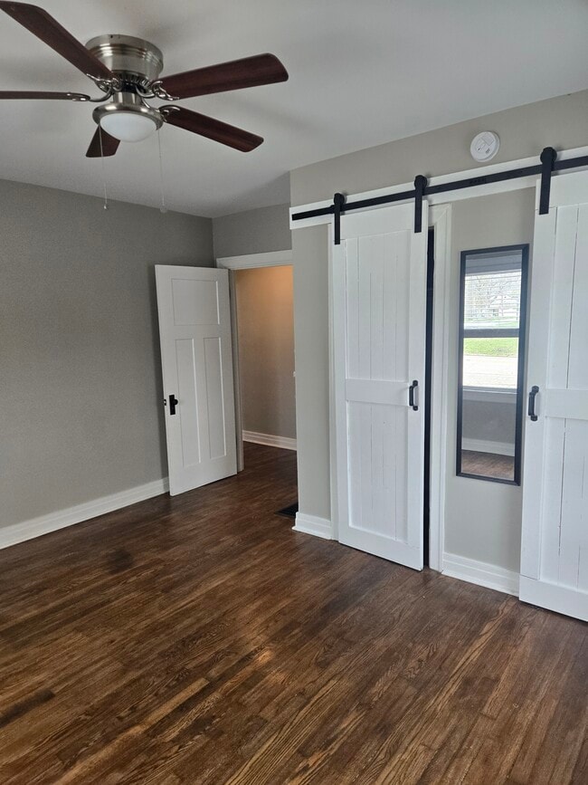 Building Photo - 288 Rosemont Garden