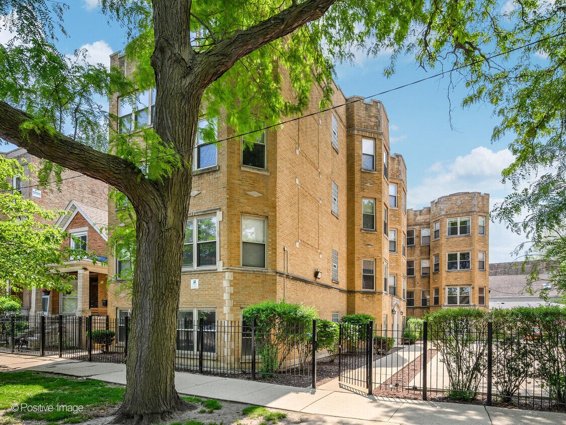 Foto principal - 3017 W George St