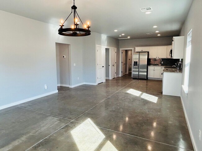 Foto del edificio - 104 N Harrison Ave