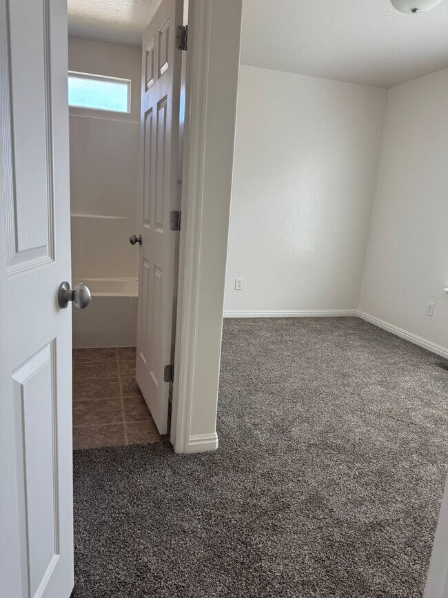 Foto del edificio - 2 bed 2 bath in Vernal!