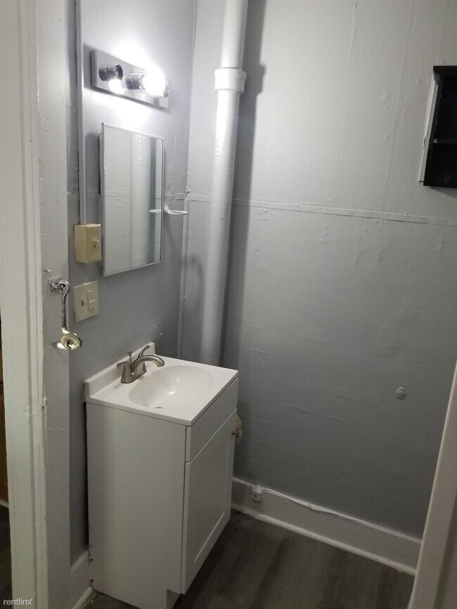 Foto del edificio - 2 br, 1 bath House - 410 Young Street