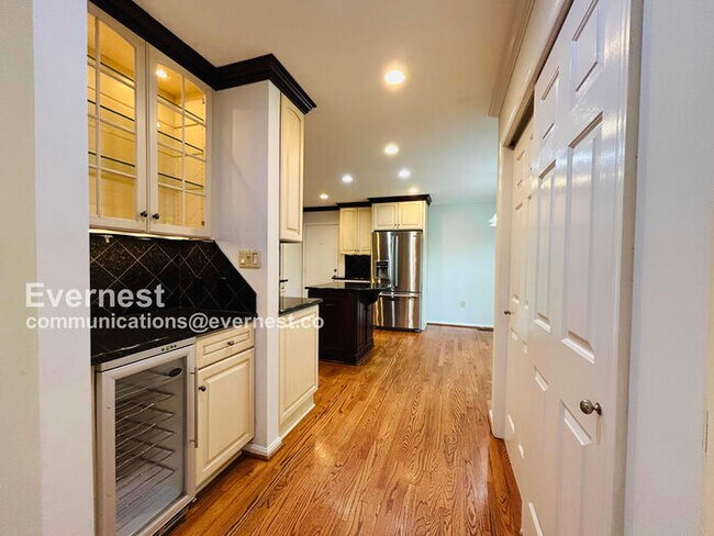Foto del edificio - 4669 Timber Ridge Dr