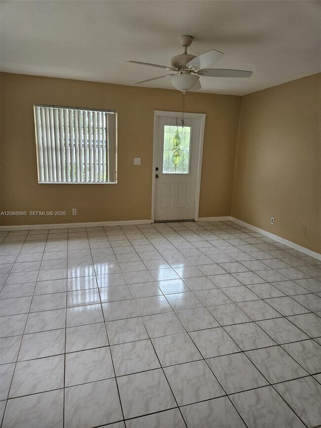 Foto del edificio - 1008 NE 34th Ct