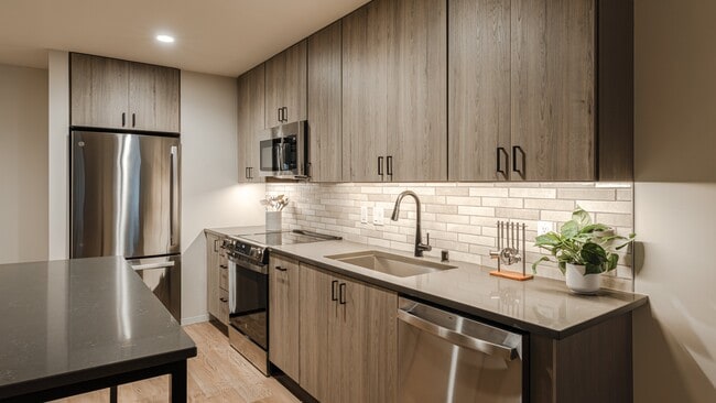 Building Photo - ONE 09