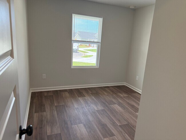 Foto del edificio - 6418 Swainson St SW
