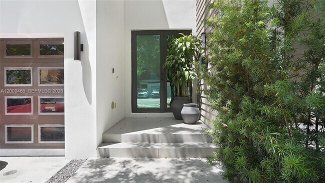 Foto del edificio - 1371 SW 22nd Terrace