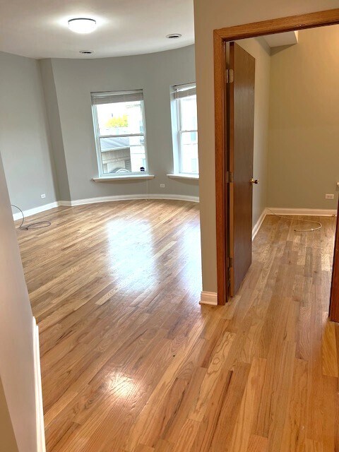 Foto del edificio - 1019 E 62nd St