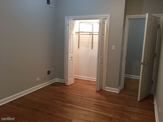 Building Photo - 2 br, 2 bath Condo - 859 N La Salle Dr