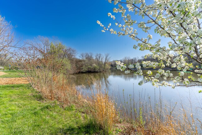 Foto del edificio - 5950 Oakwood Dr