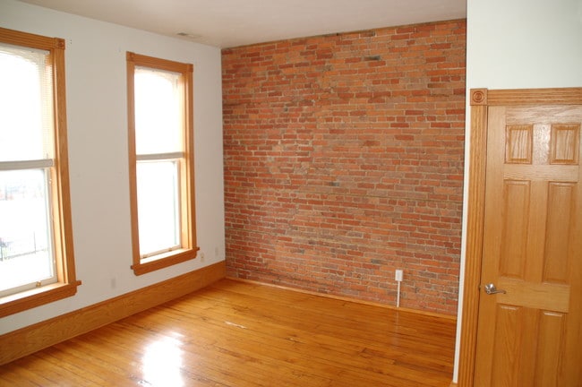 Building Photo - 4738 Lorain Ave
