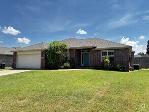 Building Photo - 110 Ashbrook Ln