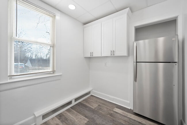 Building Photo - 9 Wolden Rd