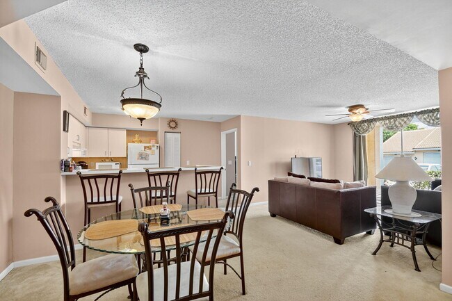 Foto del edificio - 1733 Village Blvd