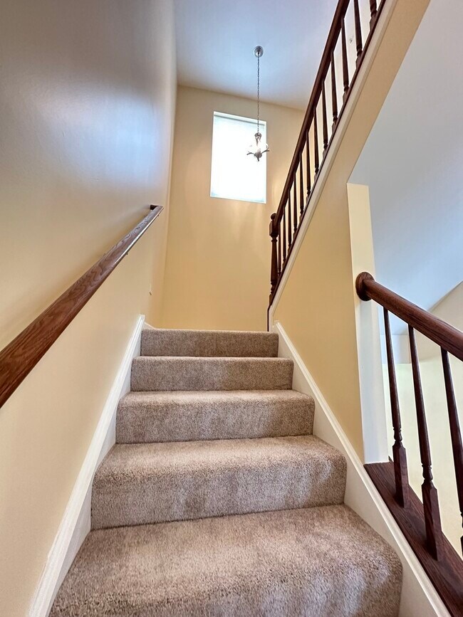 Building Photo - 2851 Henley Ln