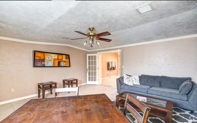 Building Photo - 518 Westshire Dr
