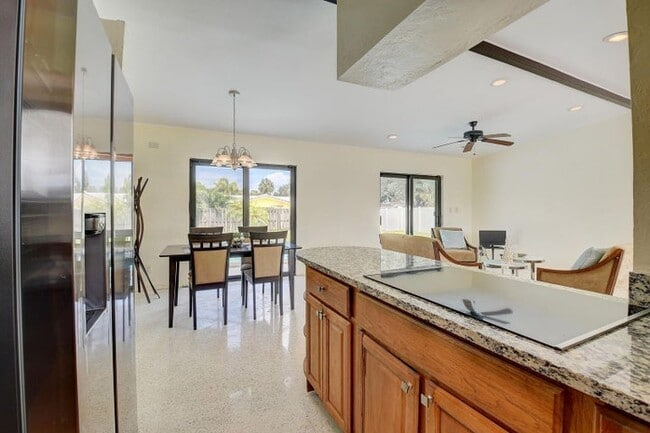 Foto del edificio - 64 SW 9th Ave