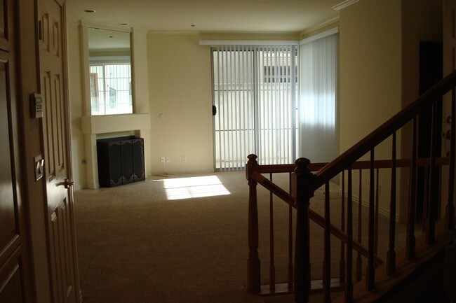 Building Photo - 3235 Sawtelle Blvd