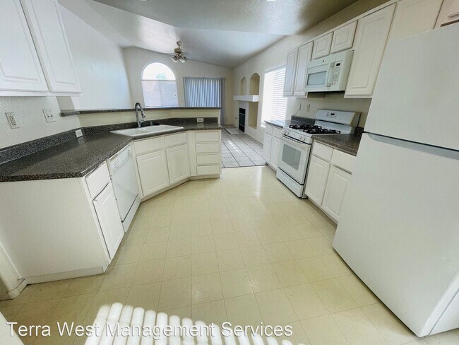 Foto del edificio - 3 br, 2 bath House - 1106 Emerald Stone Av...