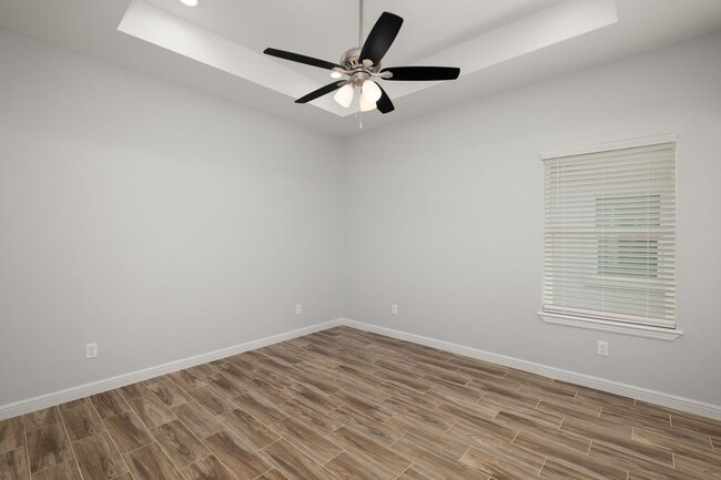Building Photo - 705 Olivarez St