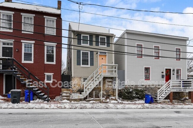 Building Photo - 13 S Bentz St